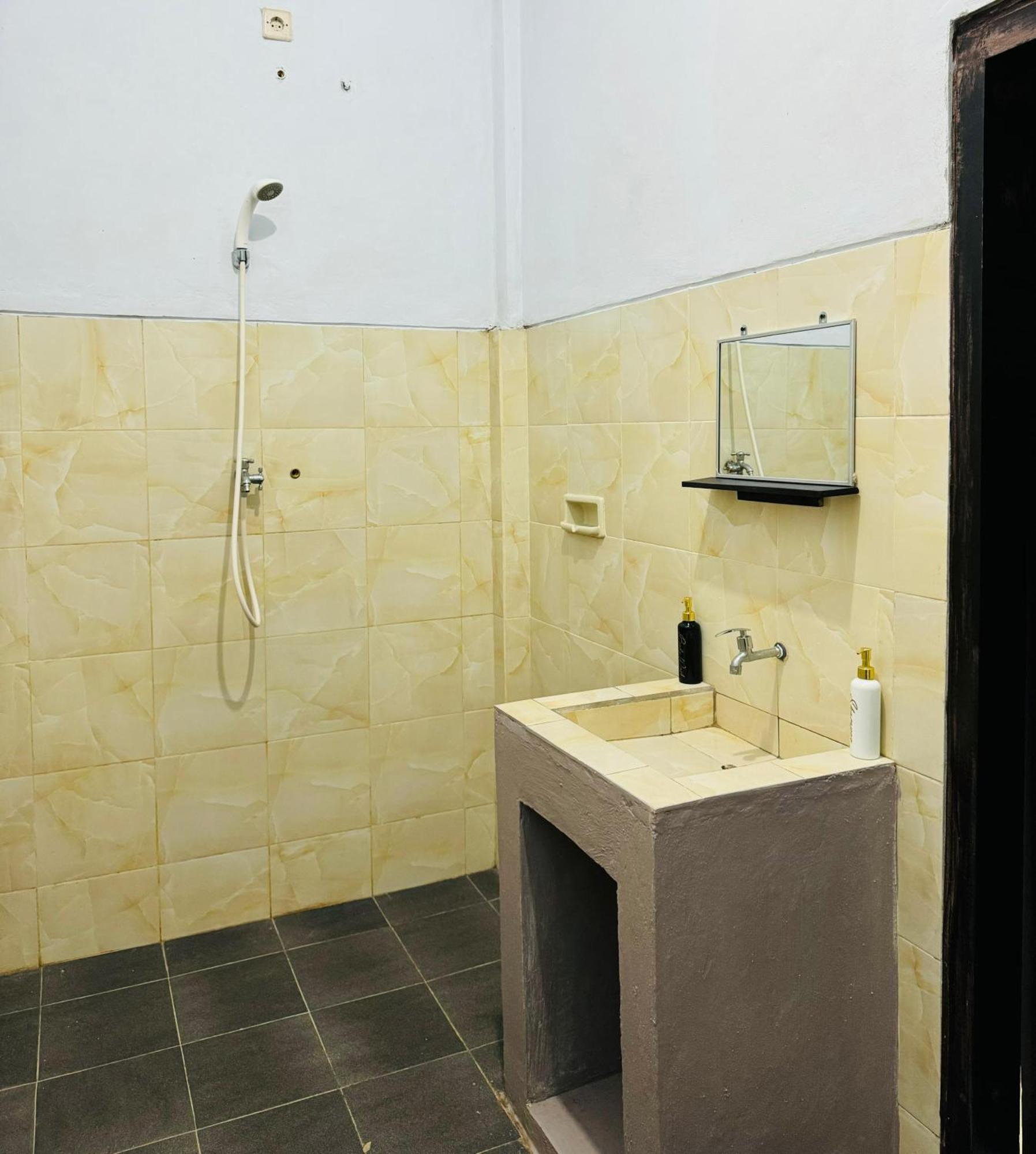 Biya Lumba Apartment Candi Dasa  Exterior photo